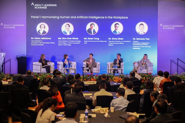 From “Wow” to “How”: Experts Map Out the Future of Learning in the Age of AI